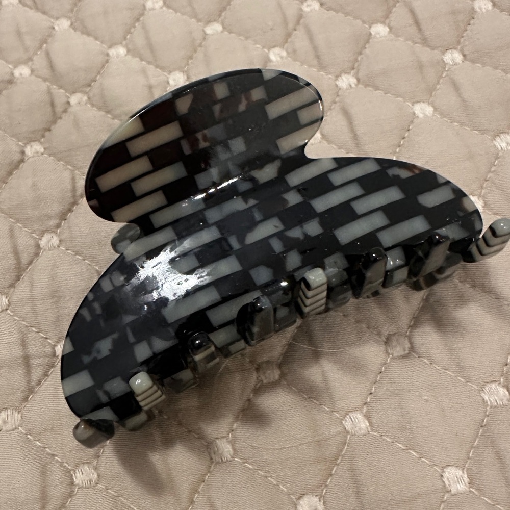FRANCE LUXE COUTURE CLAW HAIR CLIP - EMPIRE in Black and Gray